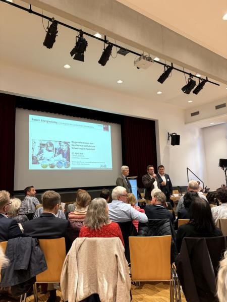 Die Gemeinderäte kamen im Lutherhaus zusammen (Foto: Stadt Schwetzingenen) 